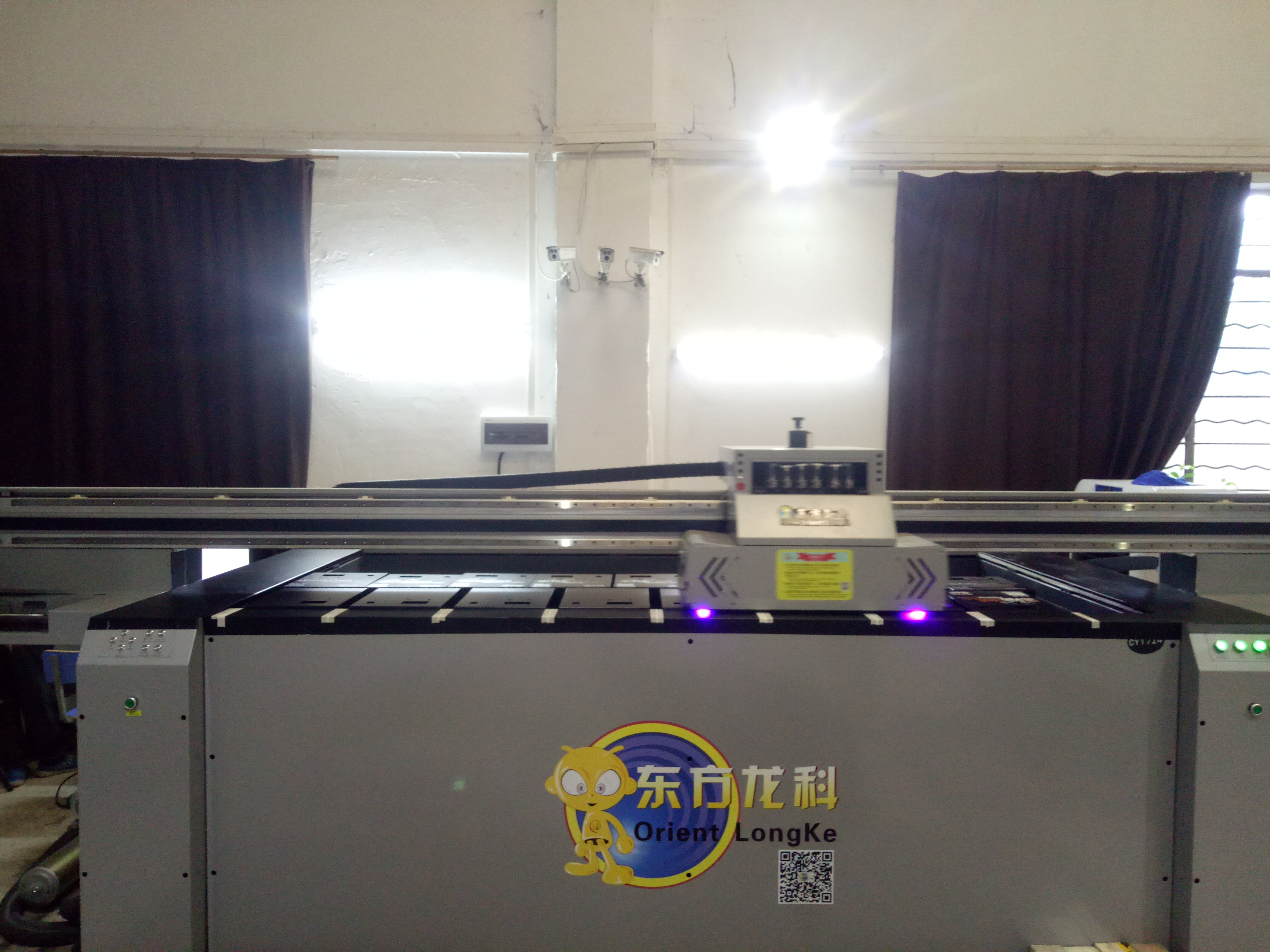 UV平板打印機(jī)多少價(jià)格才合適？