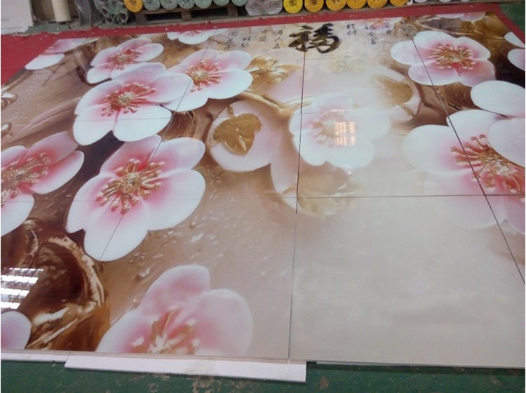 UV打印機(jī)是怎么才能實(shí)現(xiàn)定制個(gè)性化！